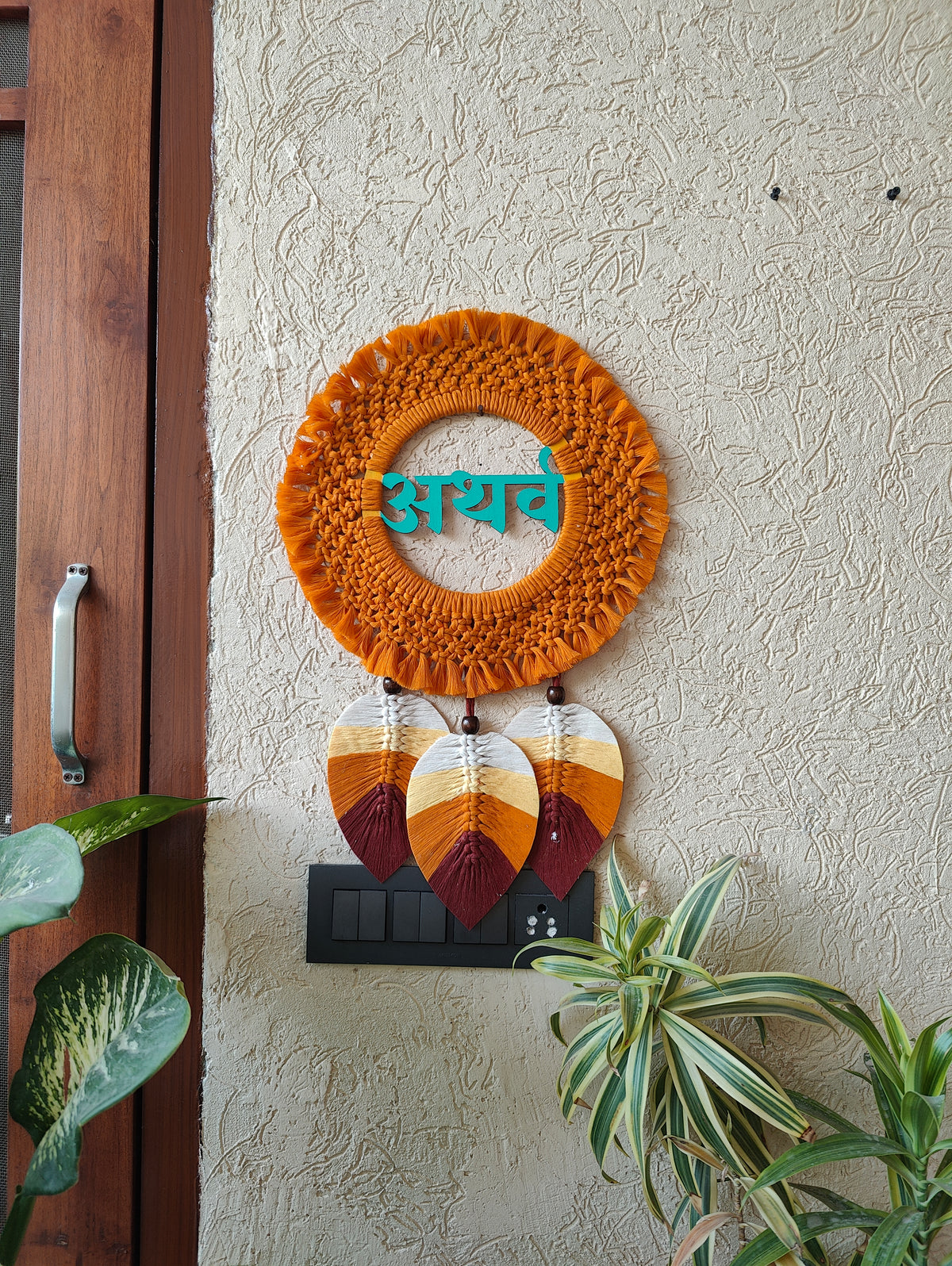 Macrame - Nameplate with Sq knot and leaves
