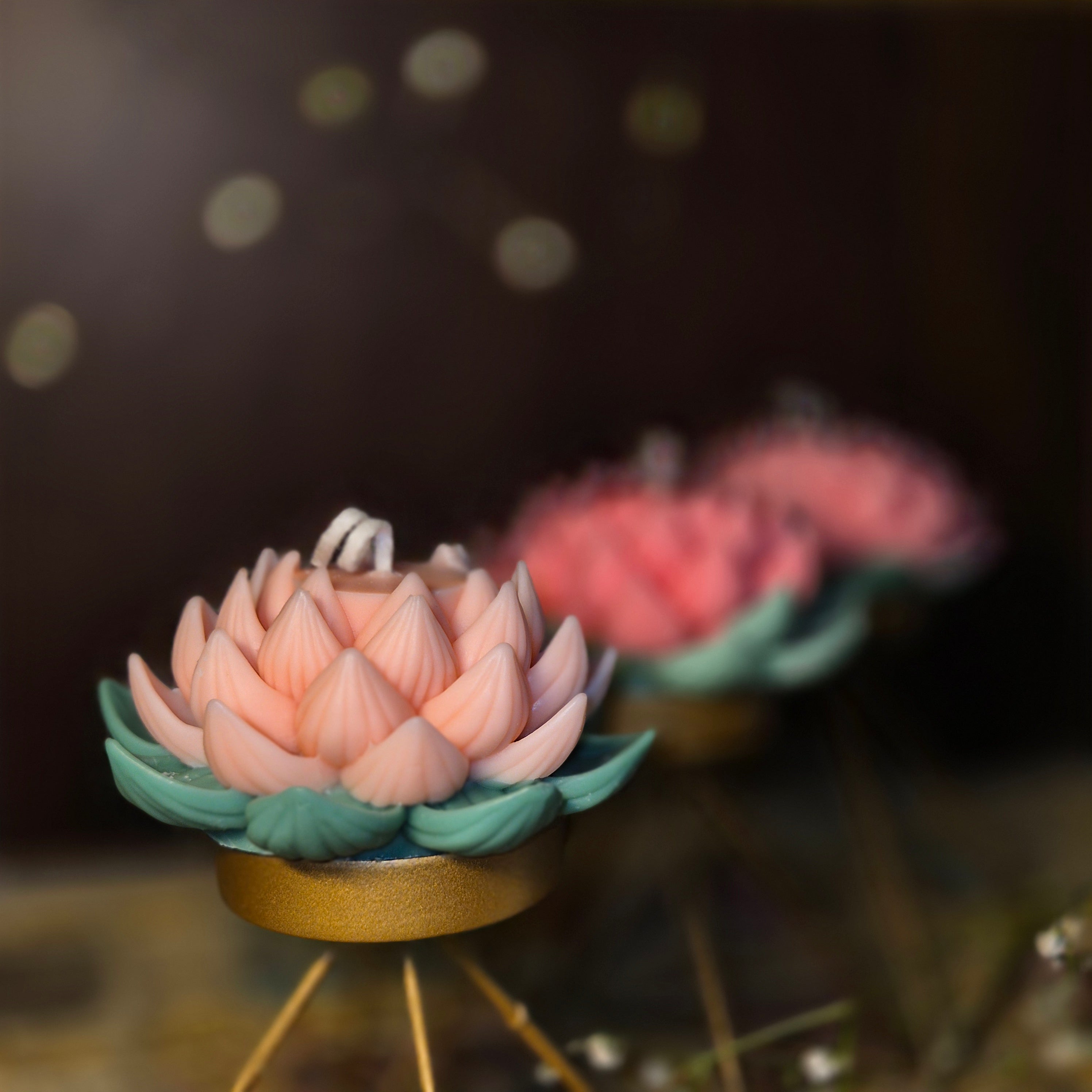 Lotus Candle