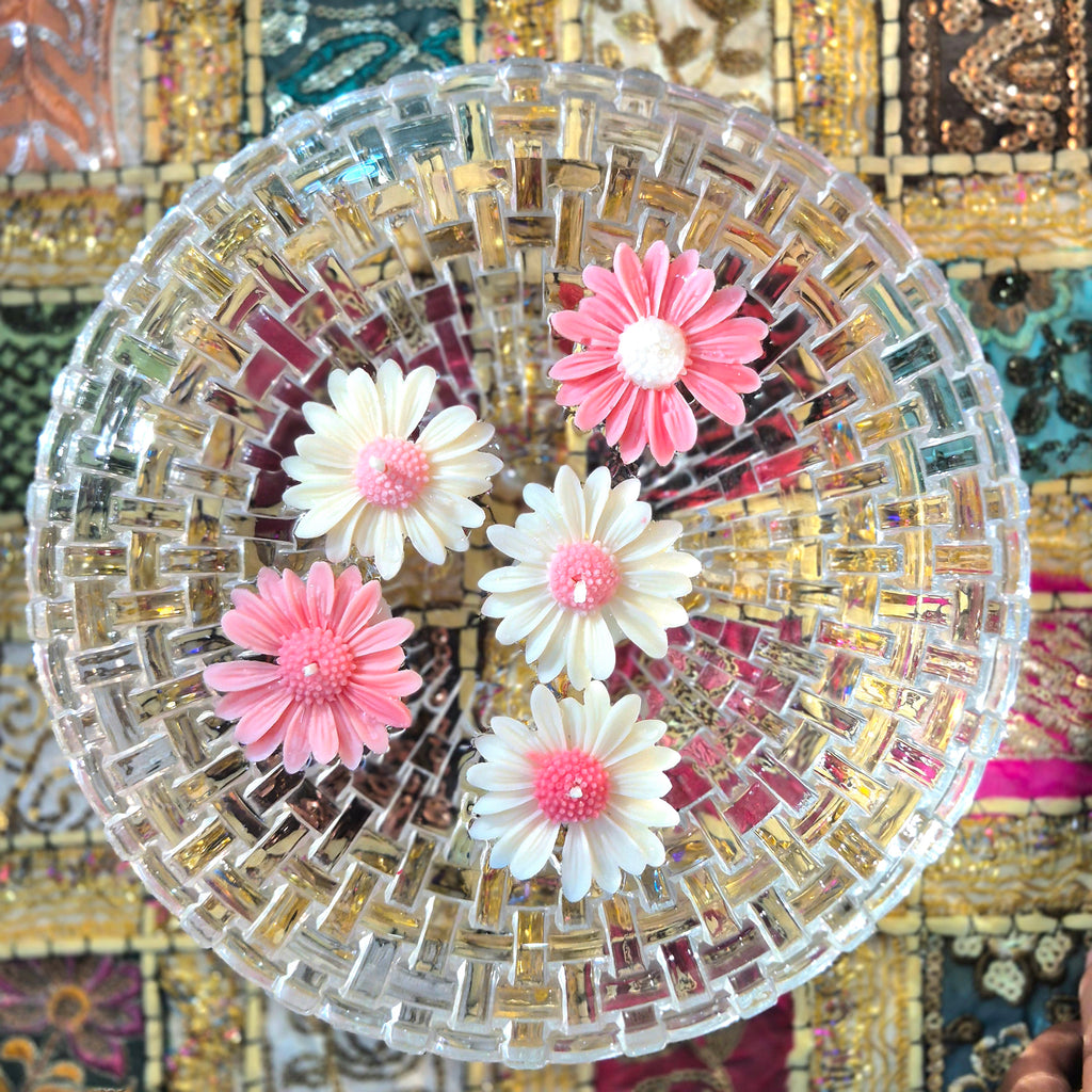 Daisy Candle