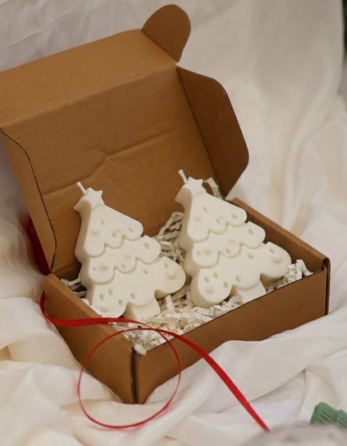 Classic Christmas Tree Candle