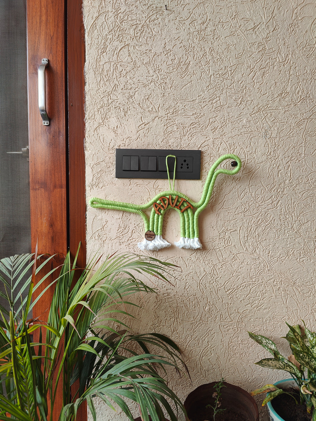 Macrame Dinosaur - Nameboard