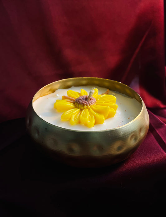 Shubha Urli Candle - Daisy/Sunflower on Top