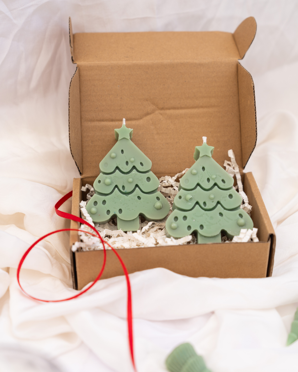 Classic Christmas Tree Candle