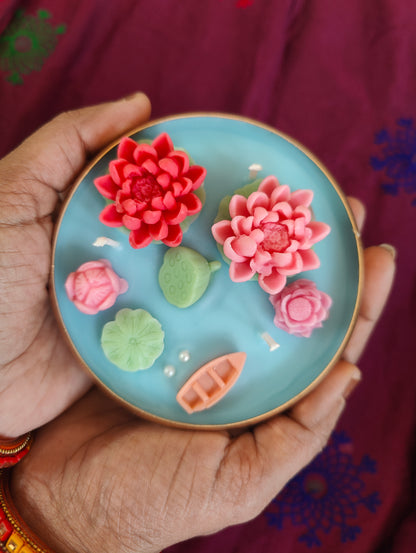 Shubha Urli Candle - Lotus Pond