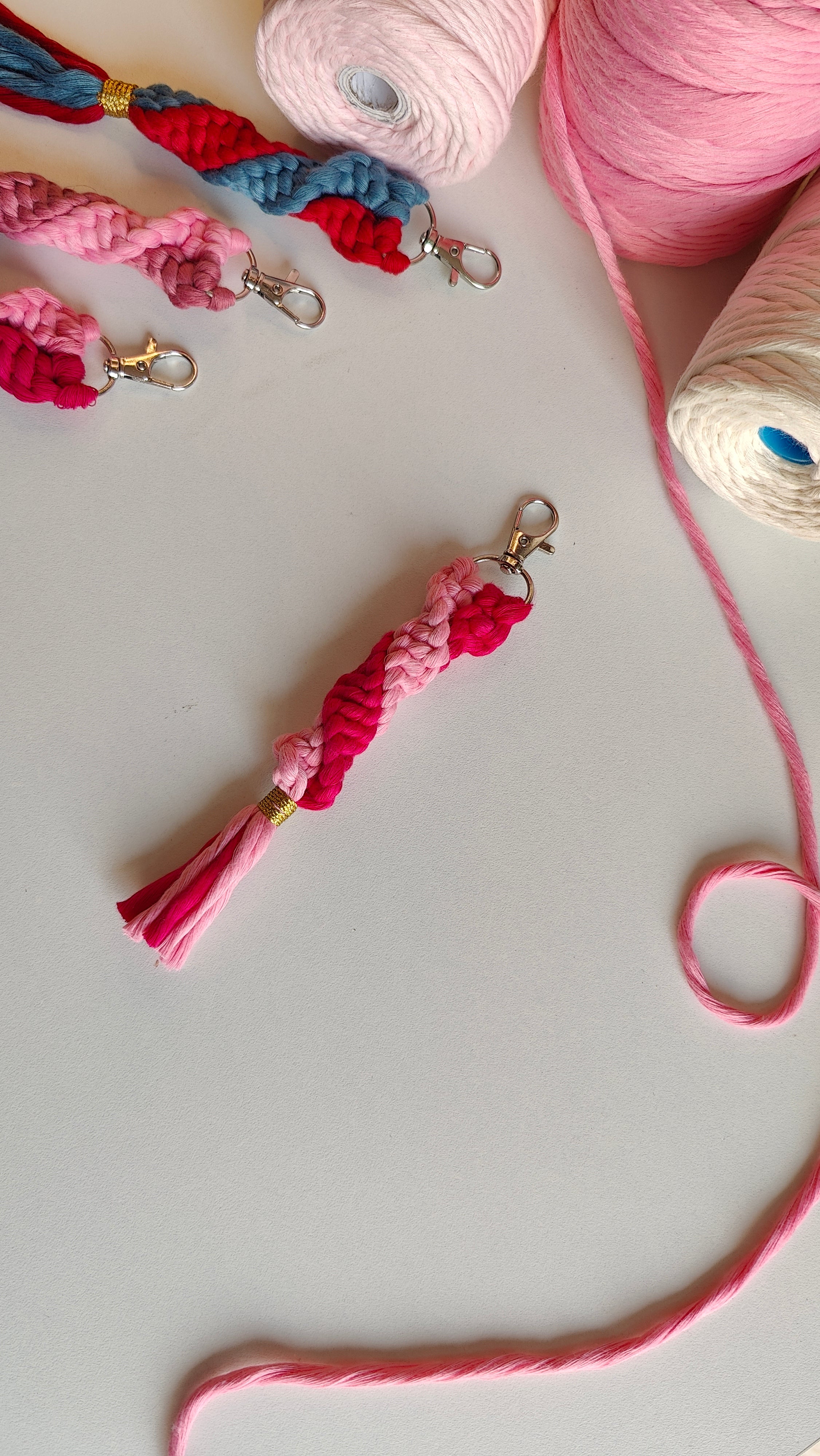 Macrame Keychain - Twisted Design