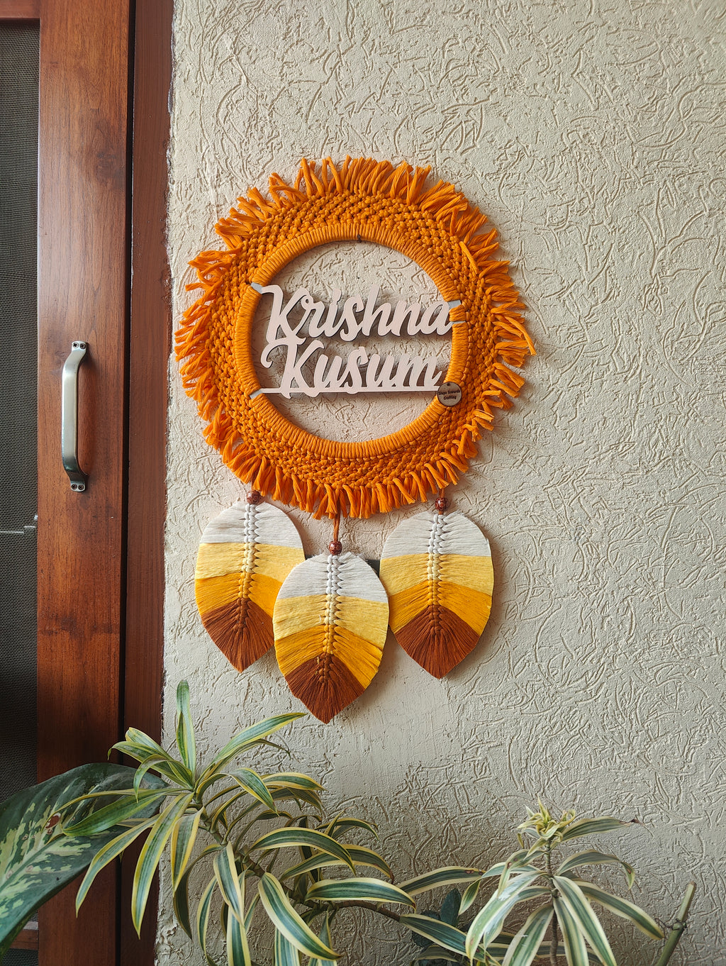 Macrame - Nameplate with Sq knot and leaves